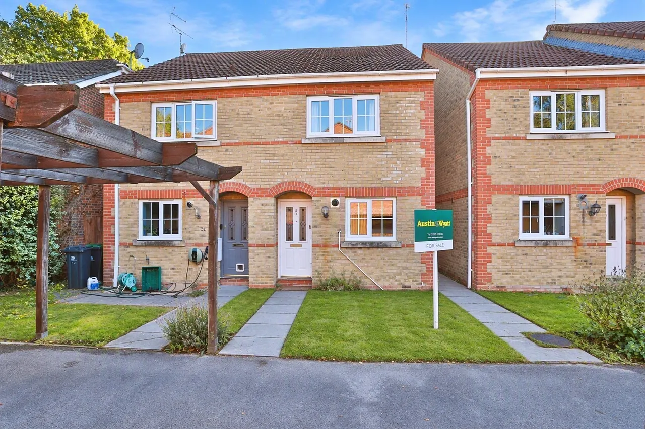 2 bed house for sale, Starlight Farm Close, Verwood, BH31