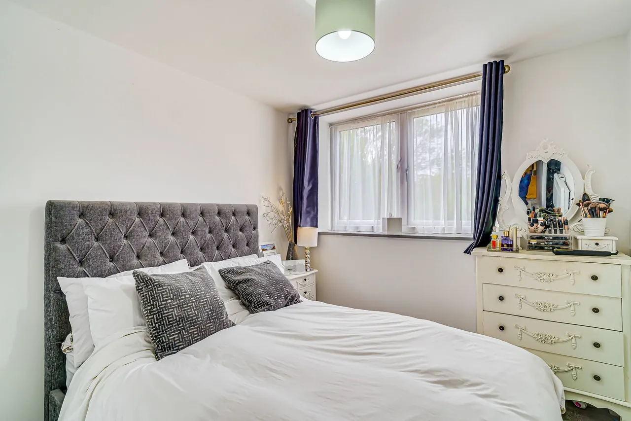 Park Terrace, Worcester Park, KT4 7JZ, photo 9