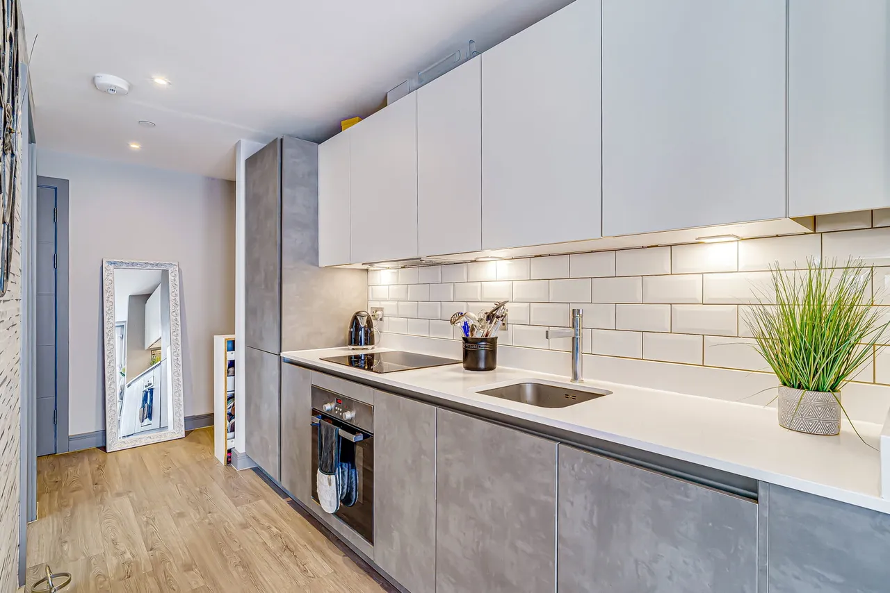 Park Terrace, Worcester Park, KT4 7JZ, photo 3
