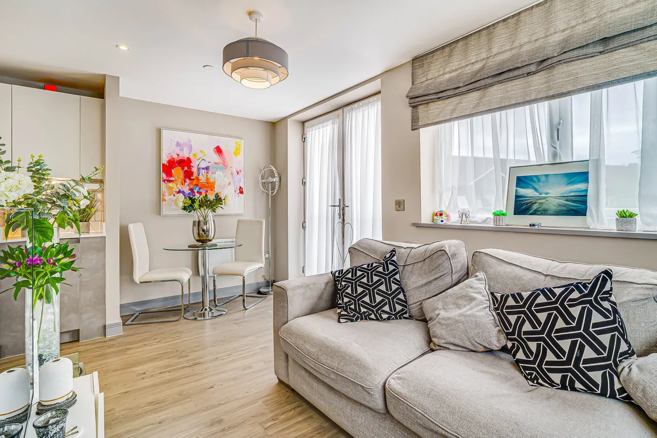 Park Terrace, Worcester Park, KT4 7JZ, photo 6