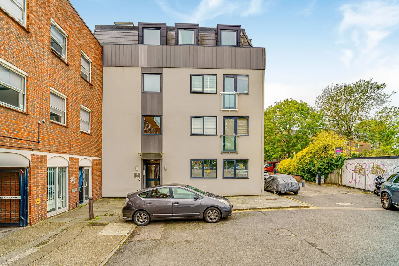 Park Terrace, Worcester Park, KT4 7JZ, photo 11
