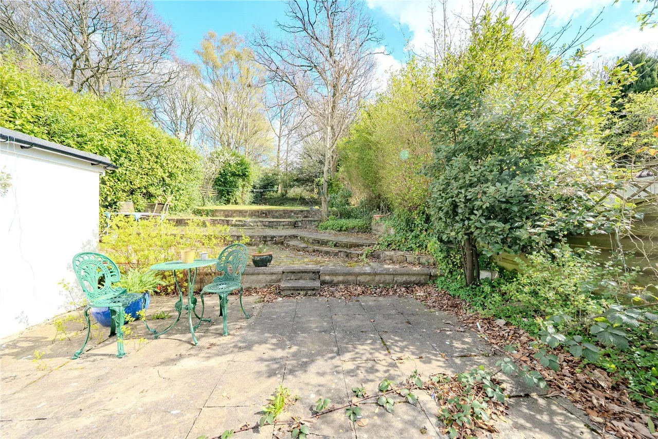 Tinshill Road, Leeds, LS16, photo 14
