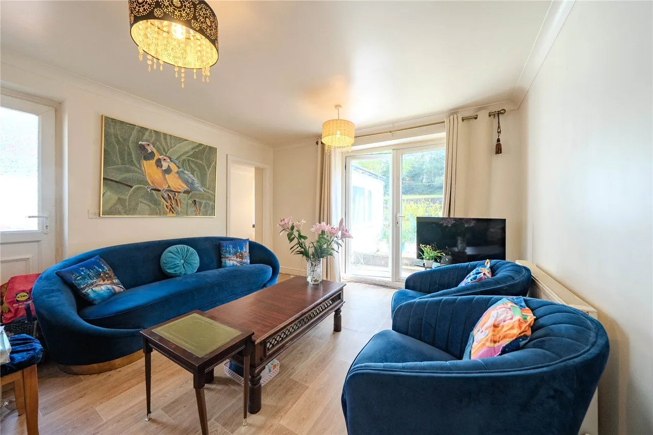 Tinshill Road, Leeds, LS16, photo 2