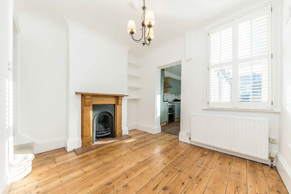 Staines Road, TW2, photo 6