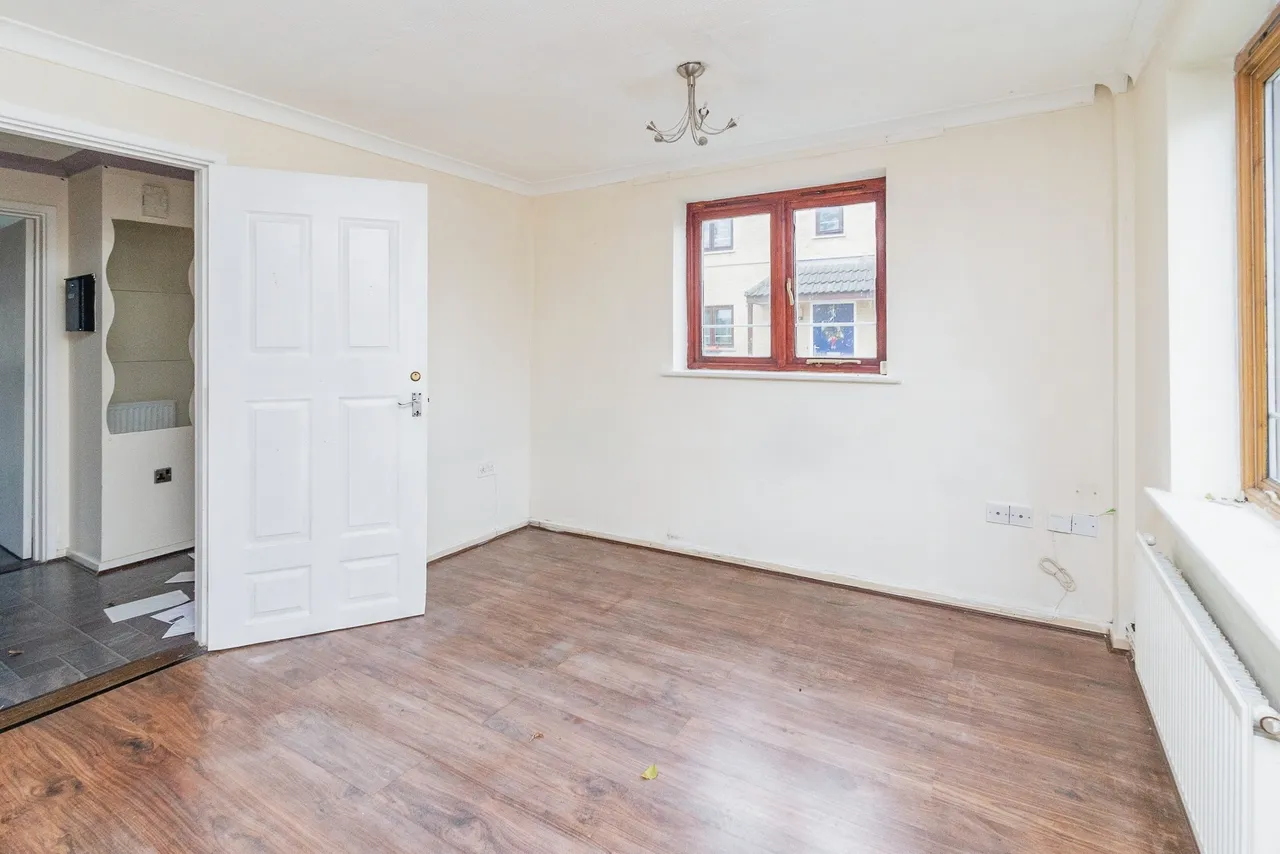 Coles Avenue, Leadenhall, Milton Keynes, Buckinghamshire, MK6, photo 4