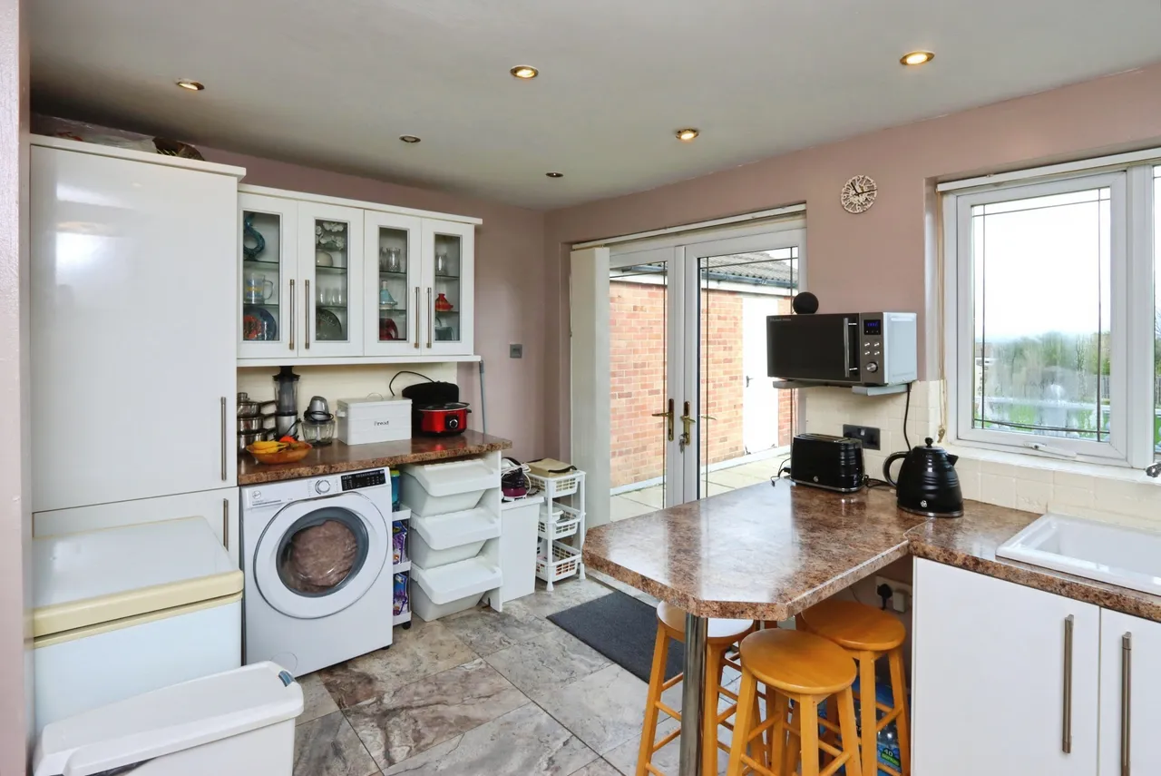 Medlock Close, Sheffield, photo 7