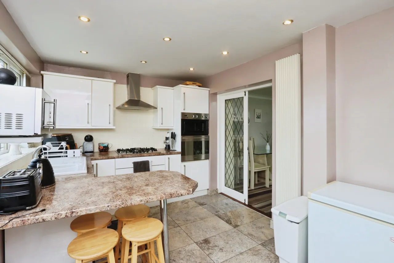 Medlock Close, Sheffield, photo 5