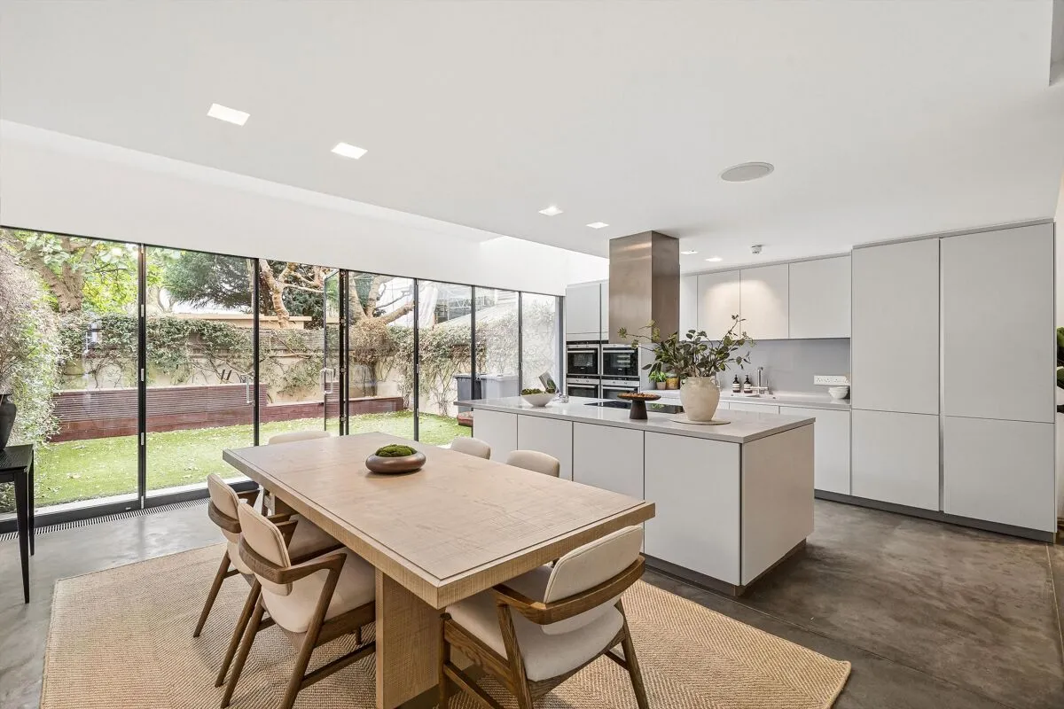 6 bed house to rent, The Vale, Chelsea, SW3