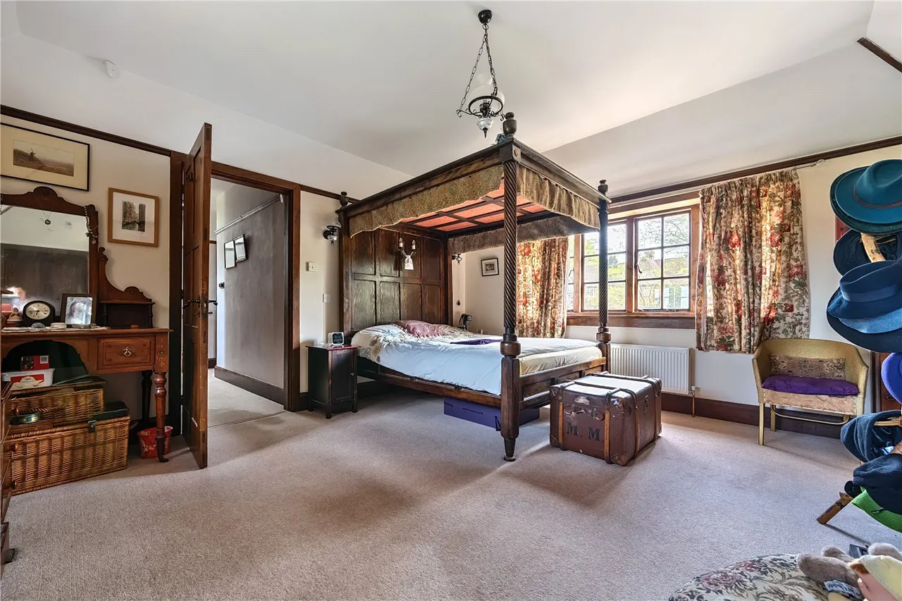 Great Austins, Farnham, Surrey, GU9, photo 4