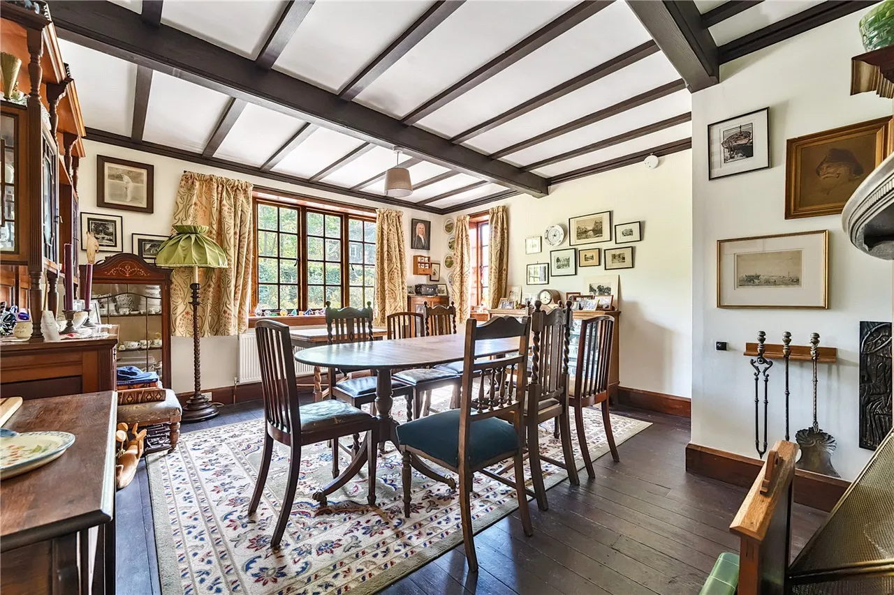 Great Austins, Farnham, Surrey, GU9, photo 2
