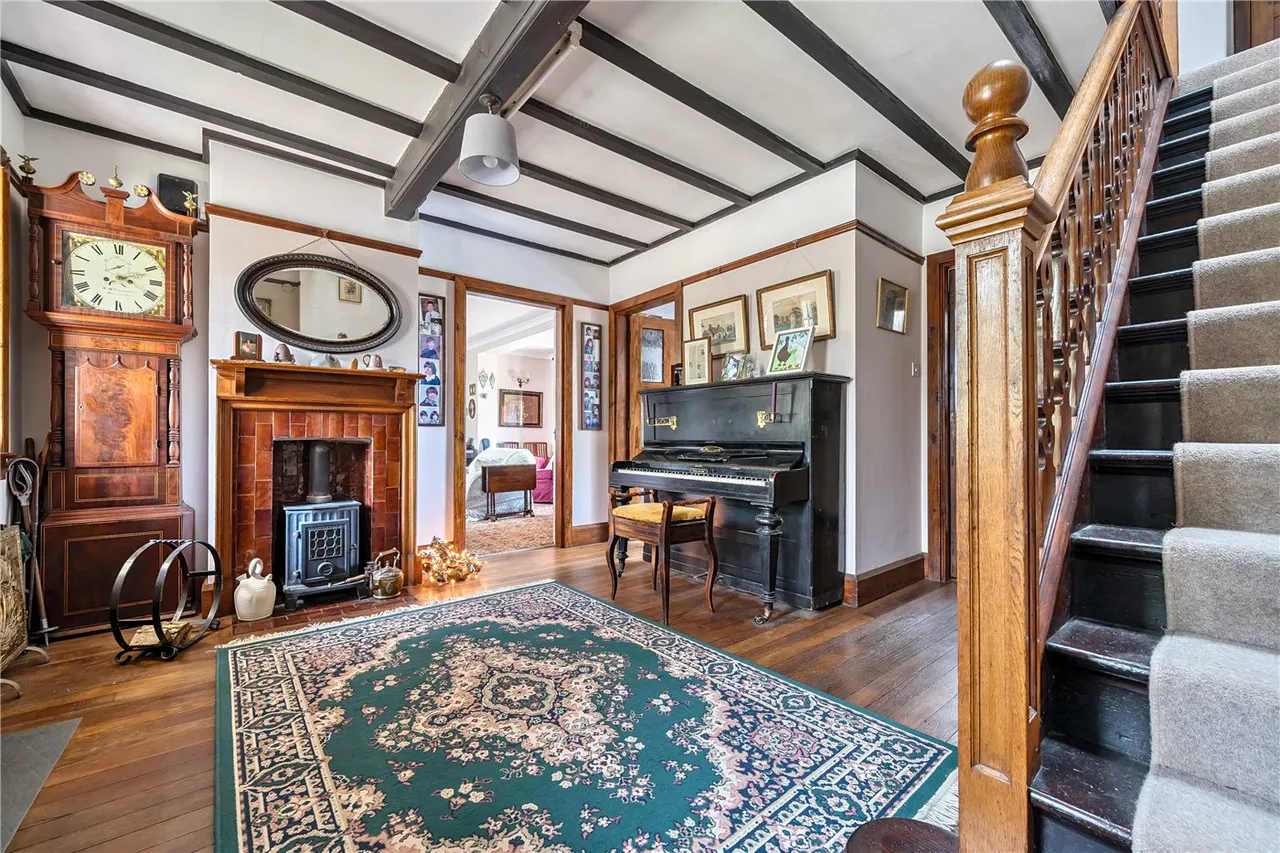 Great Austins, Farnham, Surrey, GU9, photo 7