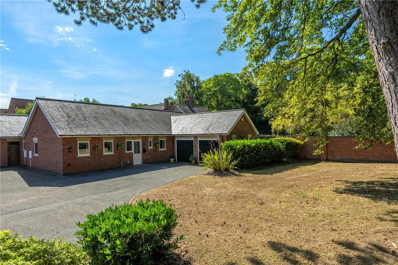 Balmoral Drive, Sleaford, Lincolnshire, NG34, photo 3