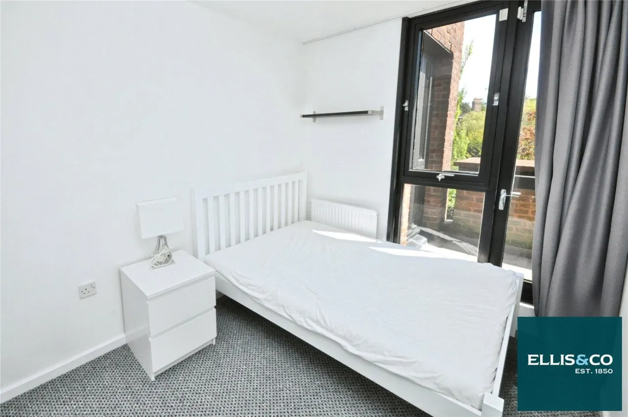 Britten Close, Golders Green, NW11, photo 8