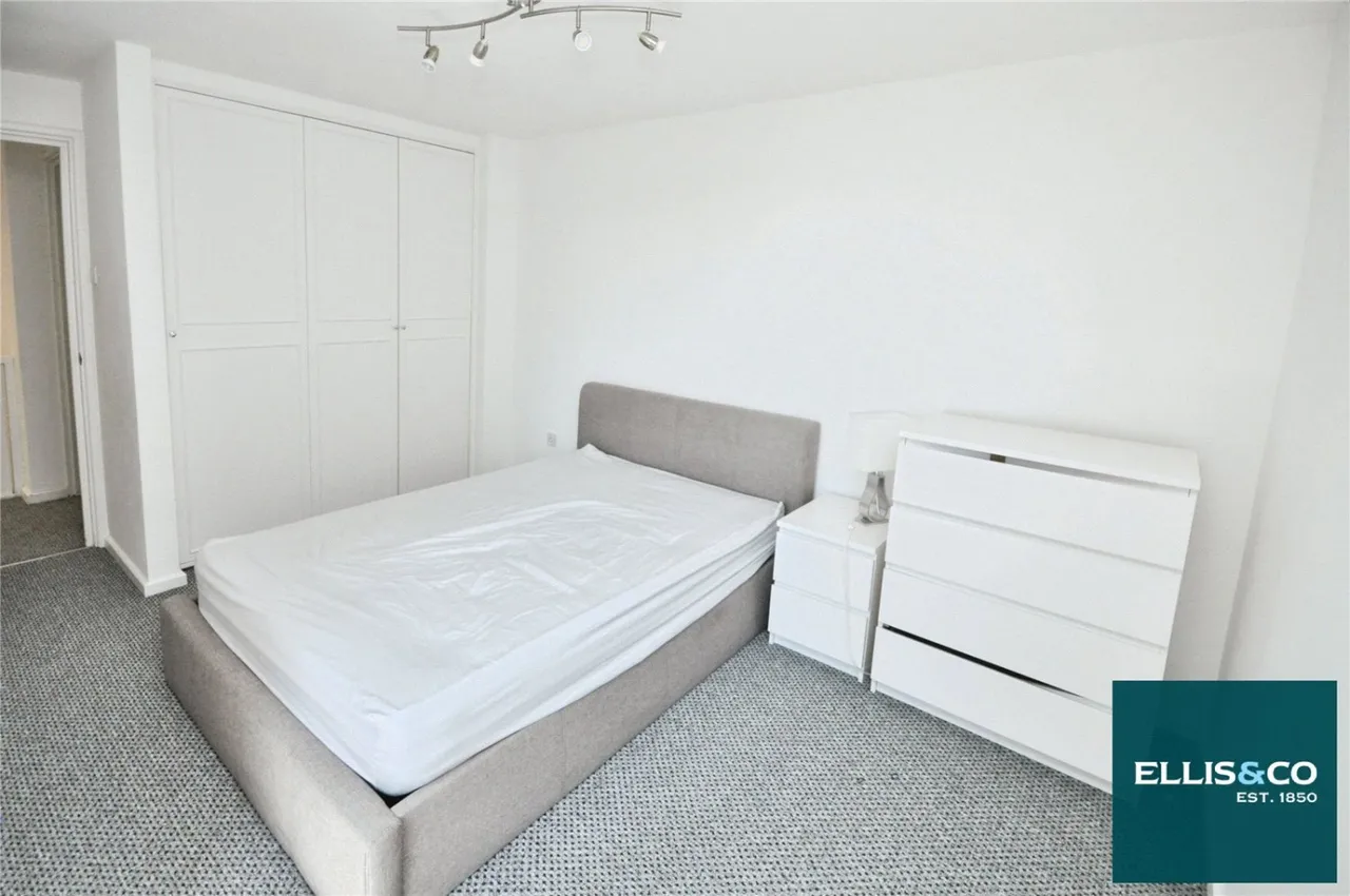 Britten Close, Golders Green, NW11, photo 7