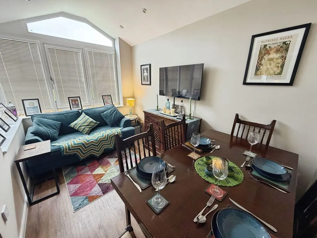 Newcastle Upon Tyne NE12 8RF, NE12, photo 5