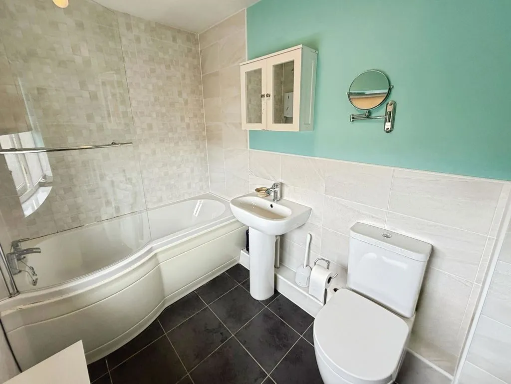 Newcastle Upon Tyne NE12 8RF, NE12, photo 9