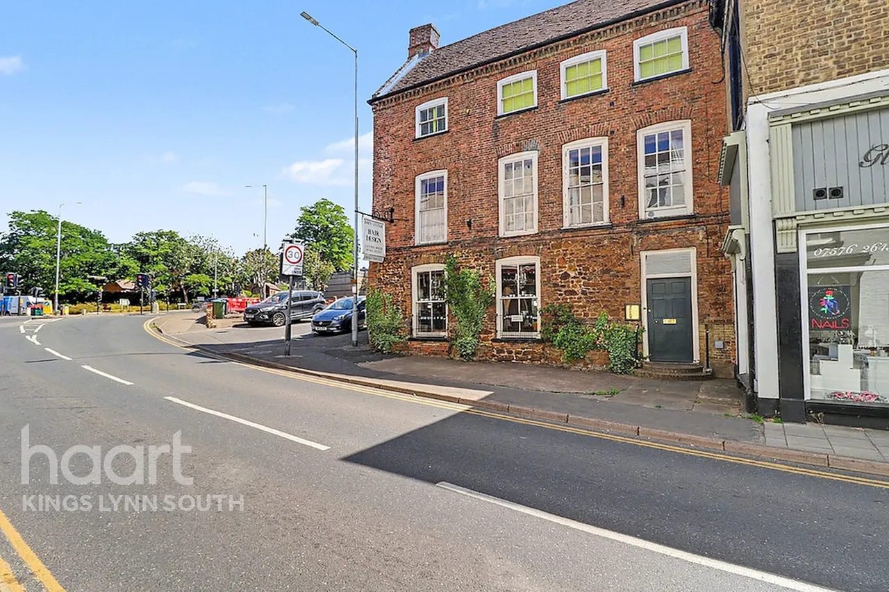 High Street, Downham market, PE38, photo 26
