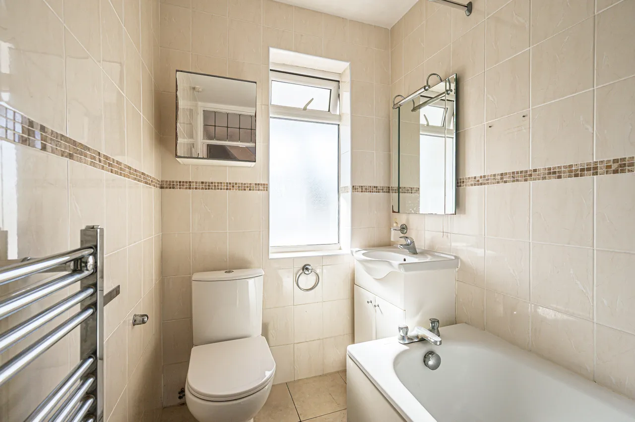 London, NW11, photo 6