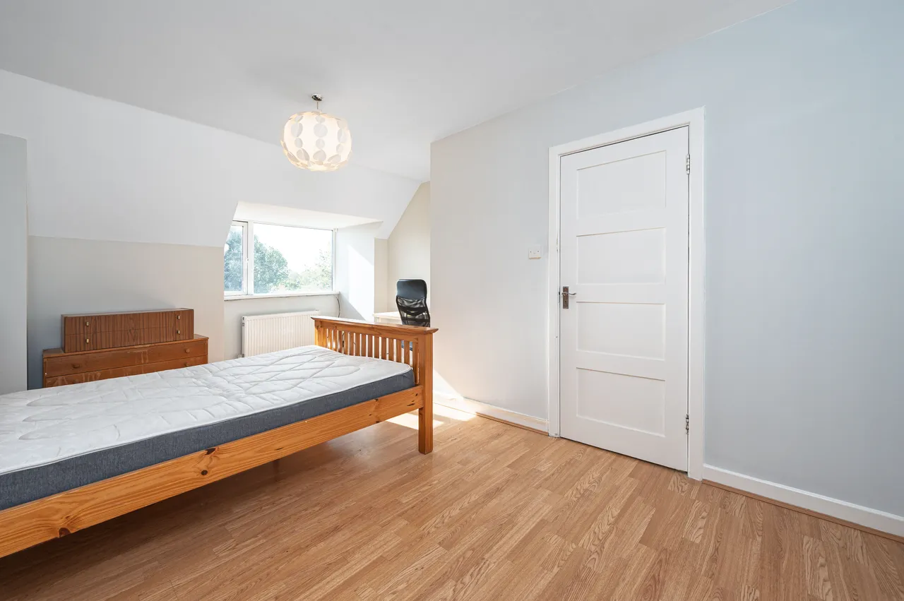London, NW11, photo 8