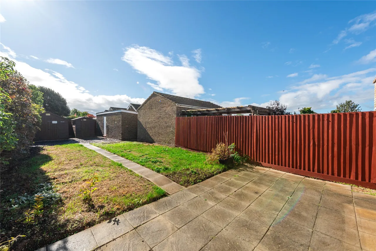Lewis Close, Newport Pagnell, MK16, photo 11