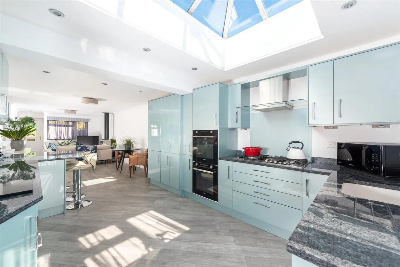 Lewis Close, Newport Pagnell, MK16, photo 9