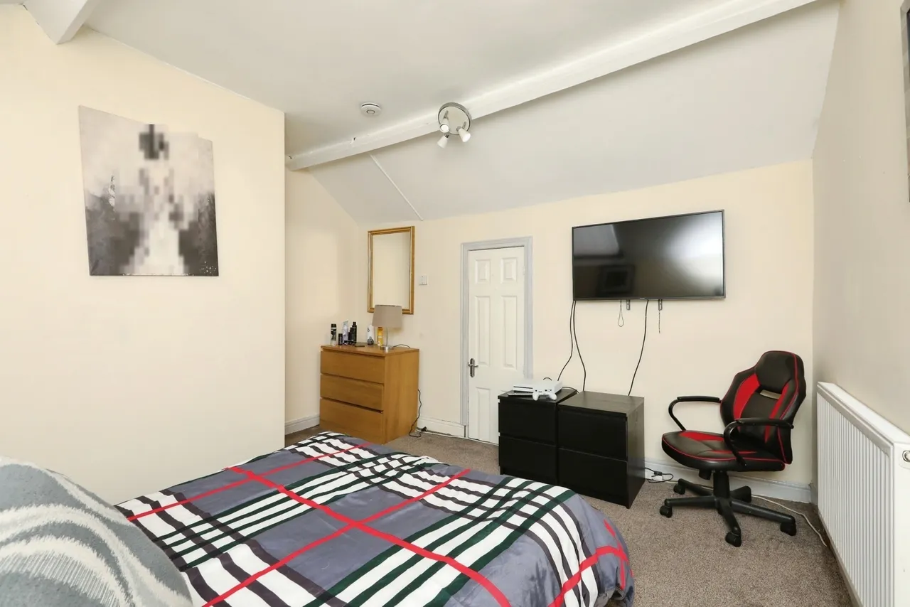 Limpsfield Road, Sheffield, S9, photo 15