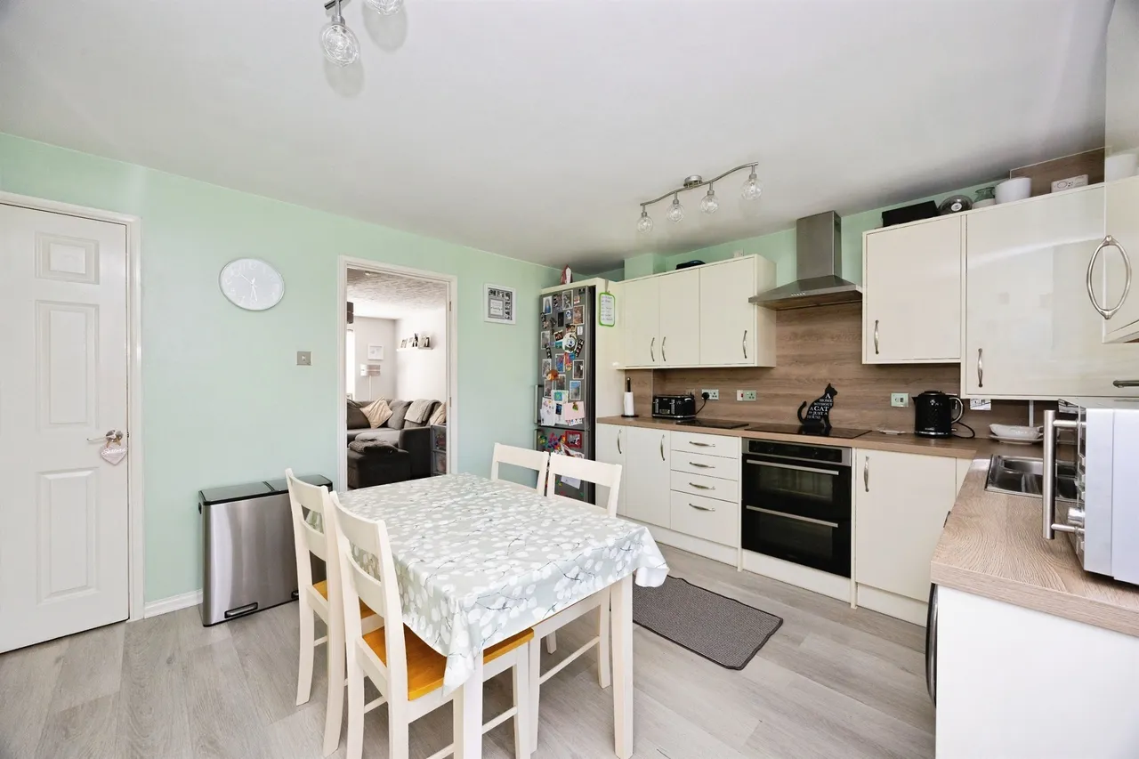 Smithy Drive, Kingsnorth, Ashford, photo 3