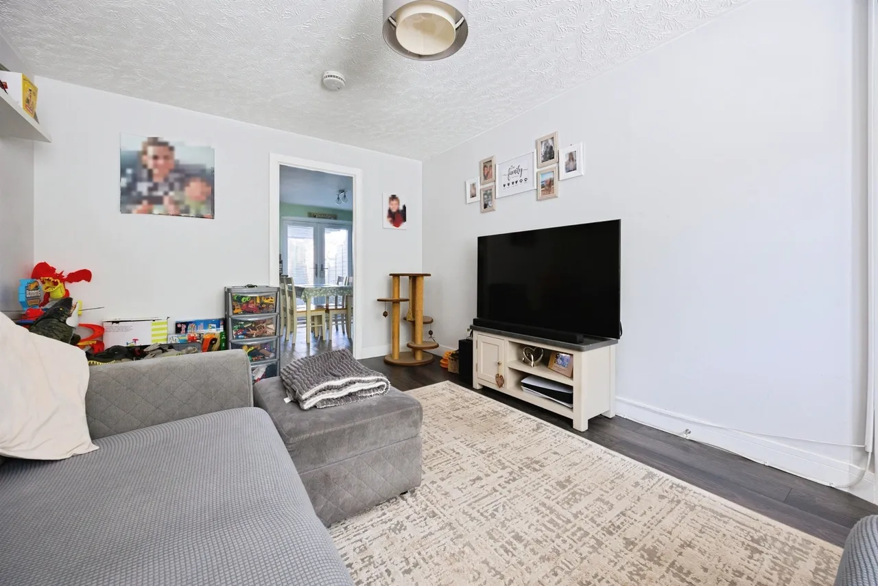 Smithy Drive, Kingsnorth, Ashford, photo 9