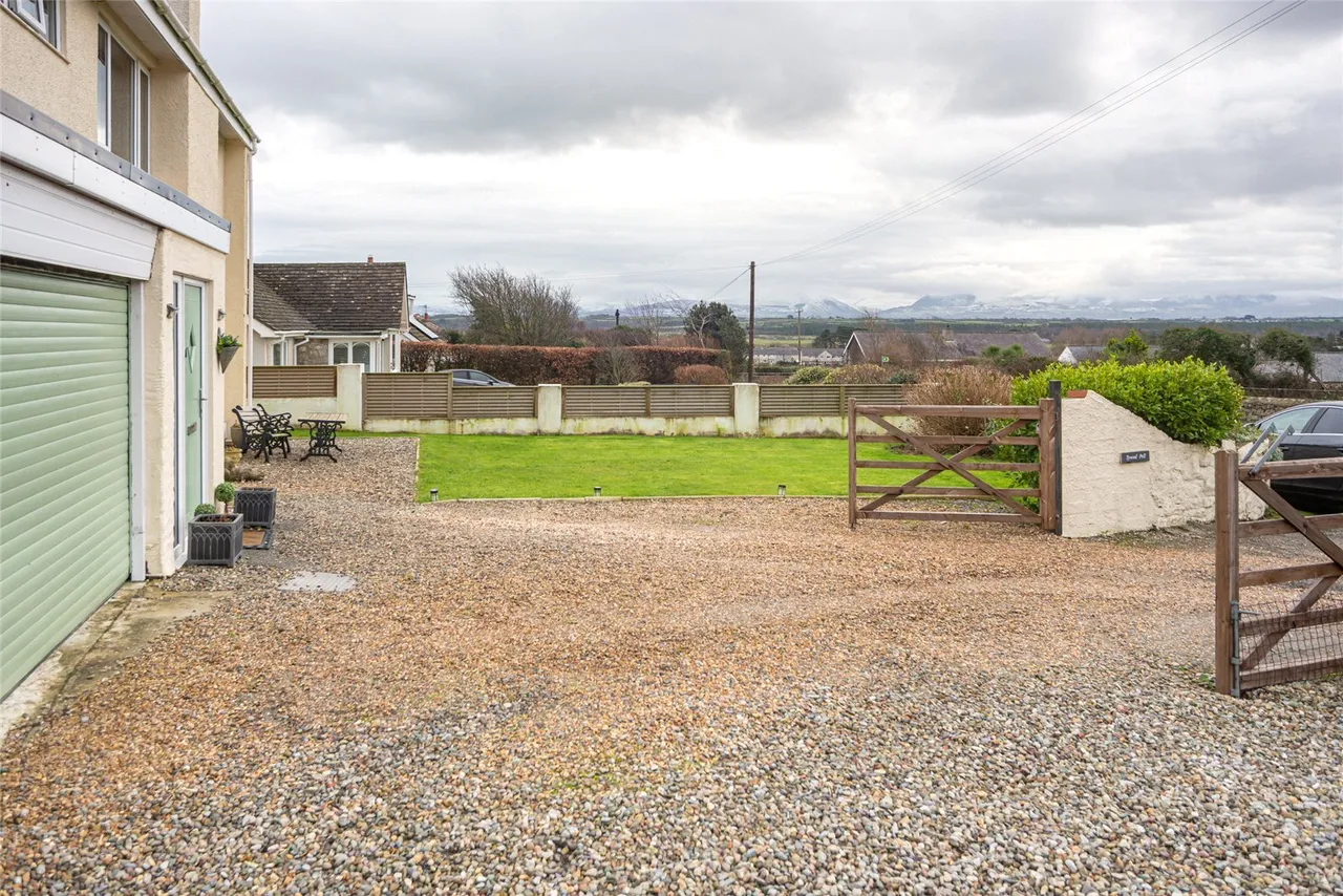 Malltraeth, Bodorgan, LL62, photo 25