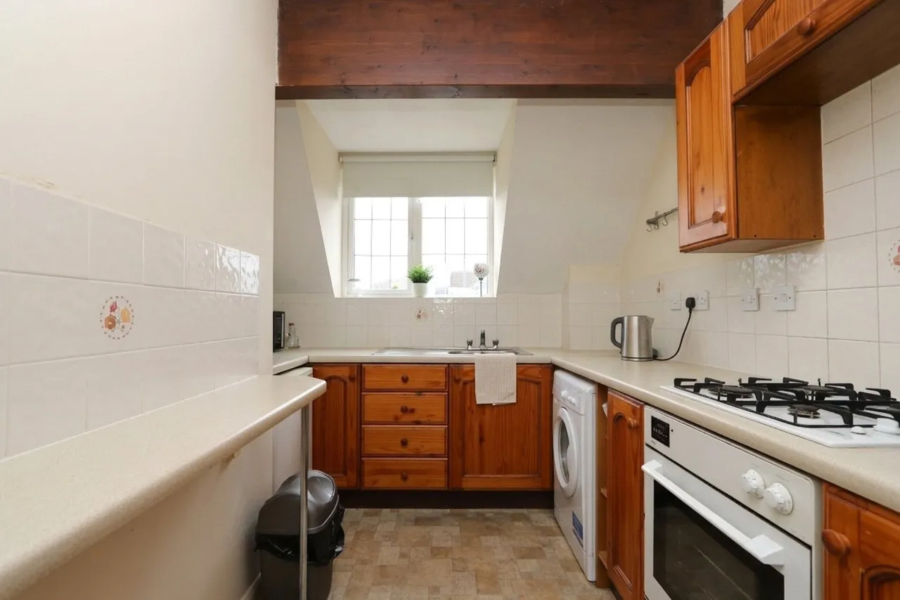 Dewfalls Drive, Bradley Stoke, BS32, photo 2