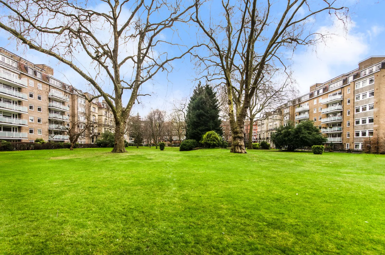 12 Elm Park House, Fulham Road, London, photo 12