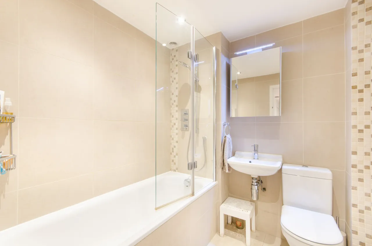 12 Elm Park House, Fulham Road, London, photo 8