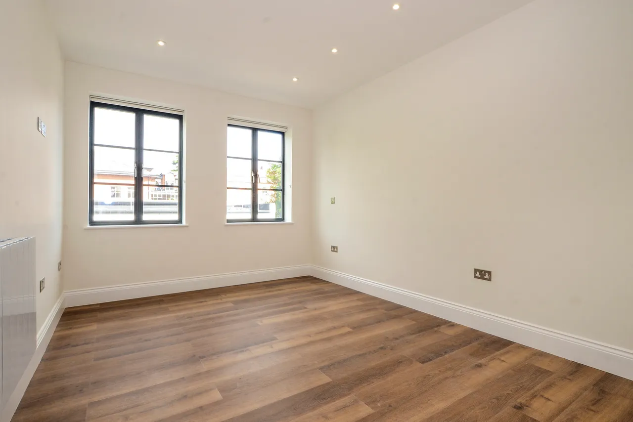 High Street, Rickmansworth Fees Apply, WD3, photo 5