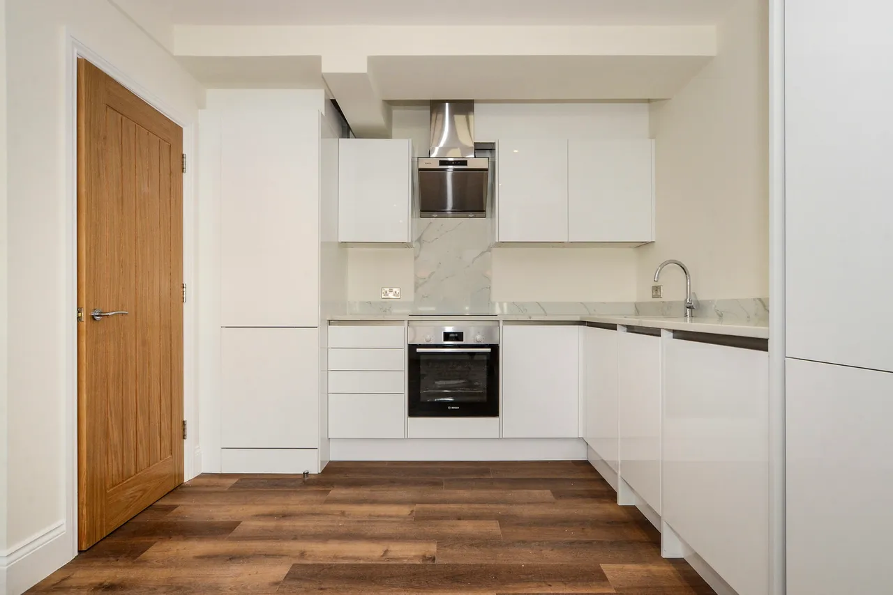 High Street, Rickmansworth Fees Apply, WD3, photo 3