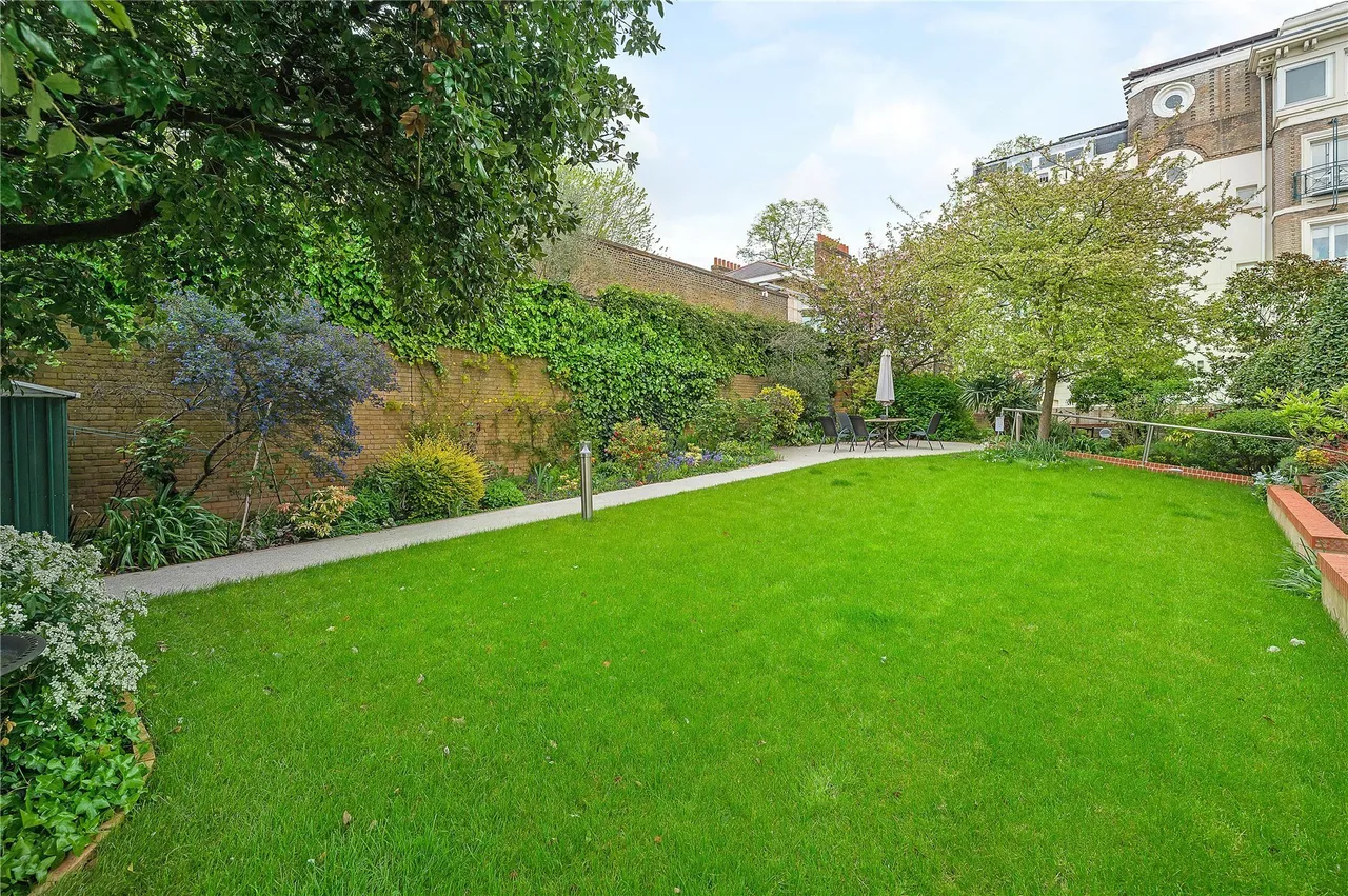 Chartwell House, 12 Ladbroke Terrace, London, W11, photo 10