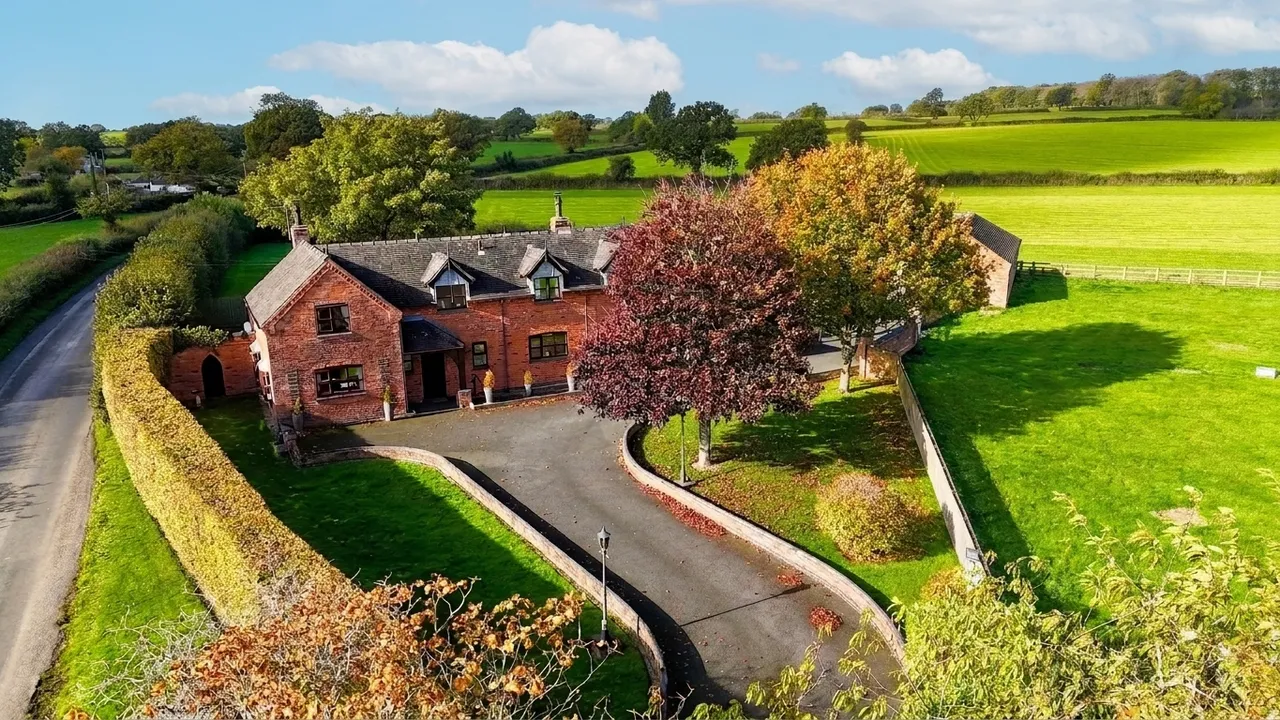 3 bed house for sale, Kerfinch Farm Loxley Green, Uttoxeter, ST14