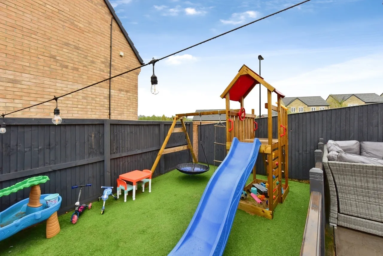 Judd Close, Halfway, Sheffield, S20, photo 18