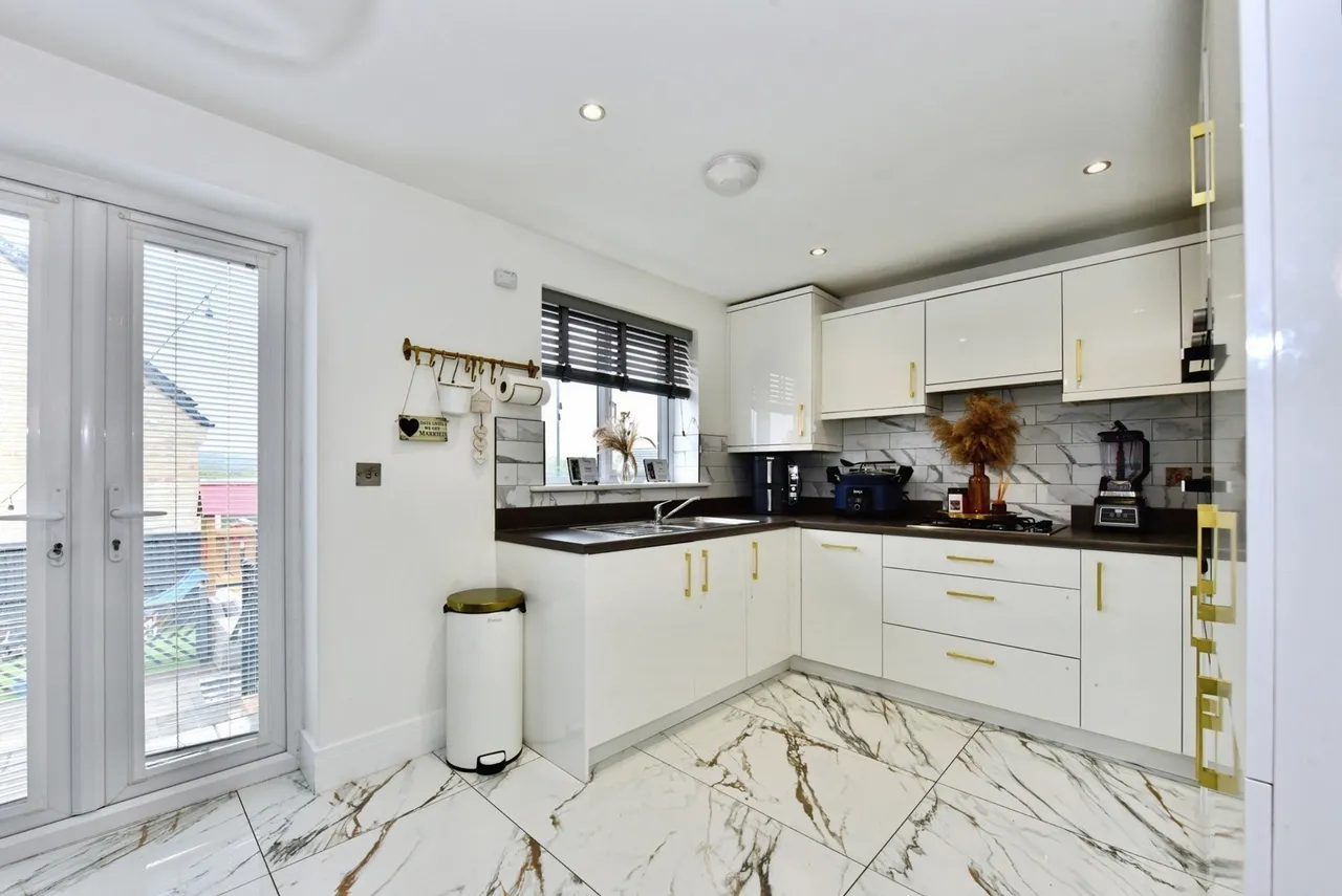 Judd Close, Halfway, Sheffield, S20, photo 5