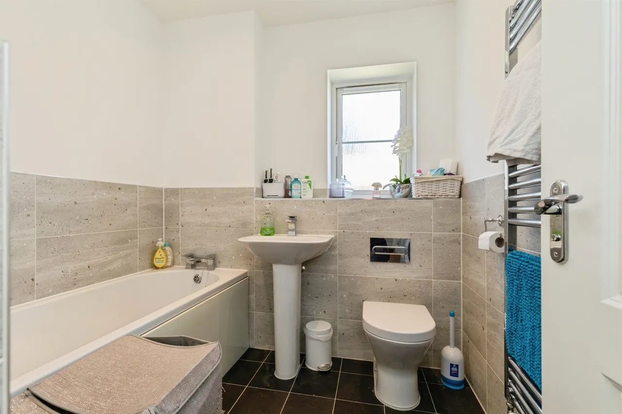Kestrel Road, Charfield, GL12, photo 20