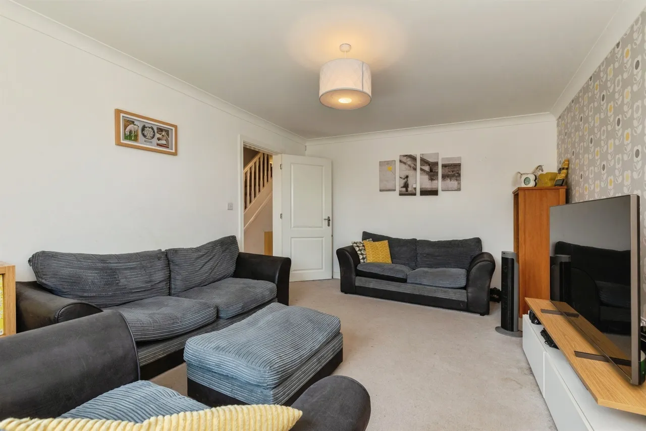 Kestrel Road, Charfield, GL12, photo 6
