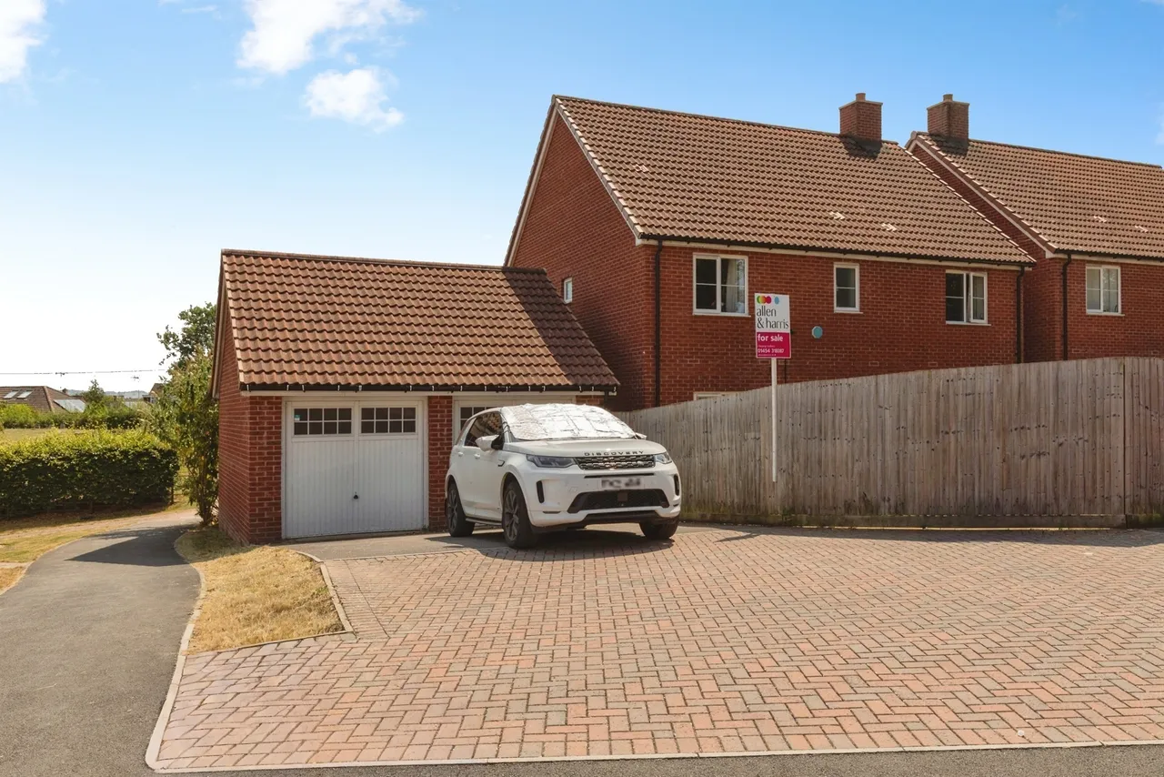 Kestrel Road, Charfield, GL12, photo 3