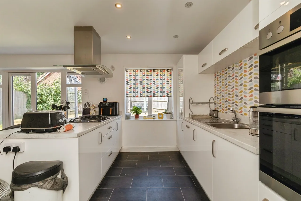 Kestrel Road, Charfield, GL12, photo 8