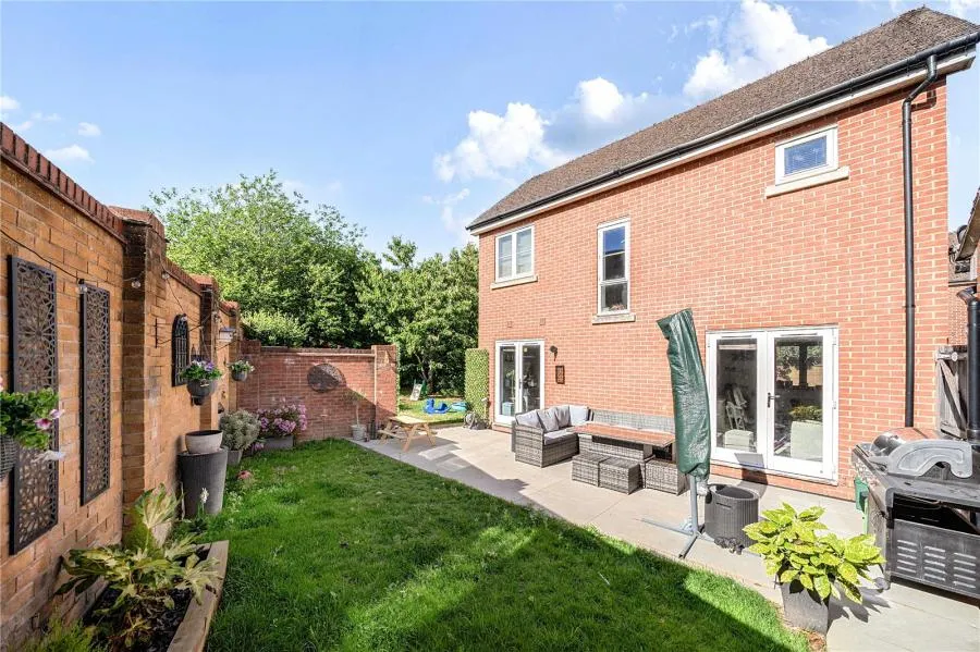 Basswood Drive, Basingstoke, RG24, photo 7