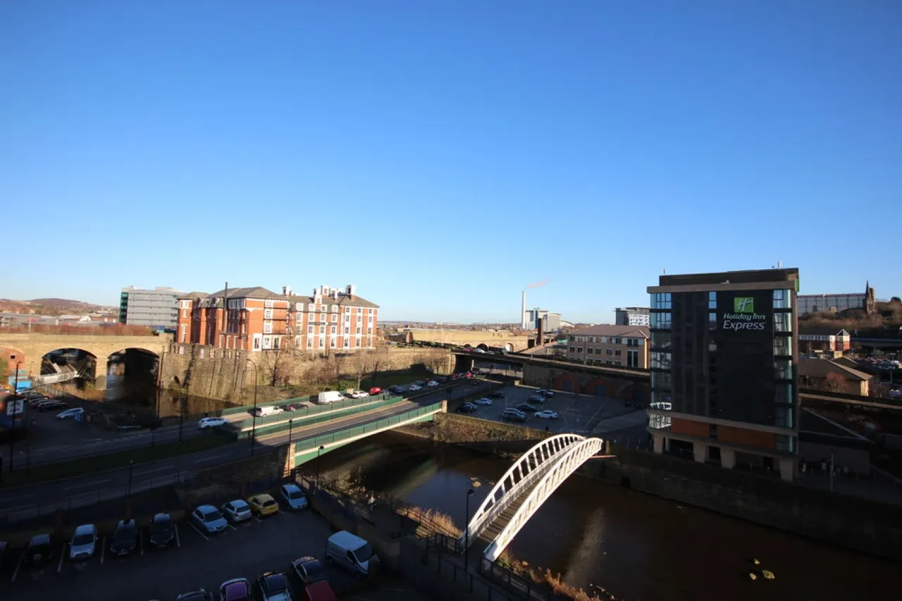 North Bank, S3, photo 6