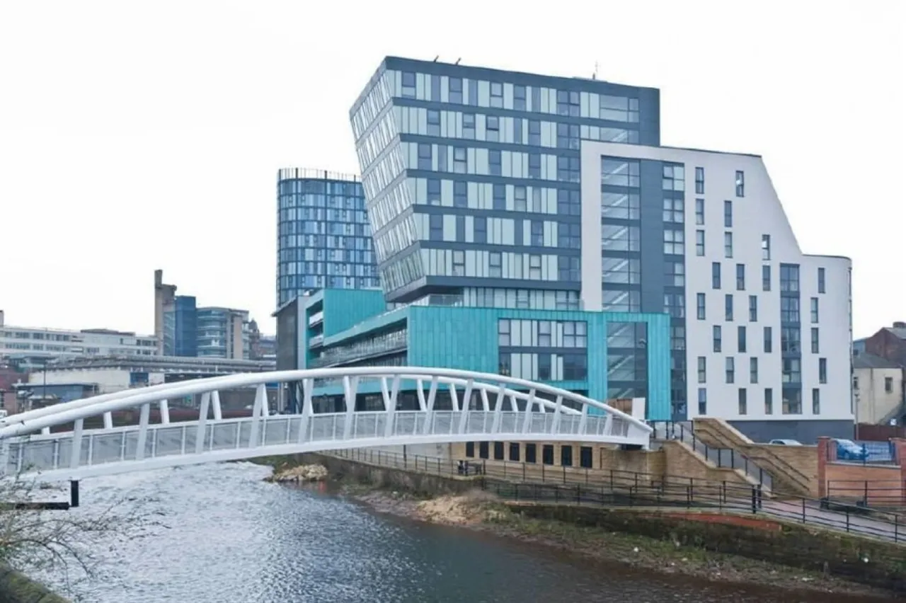 North Bank, S3, photo 7