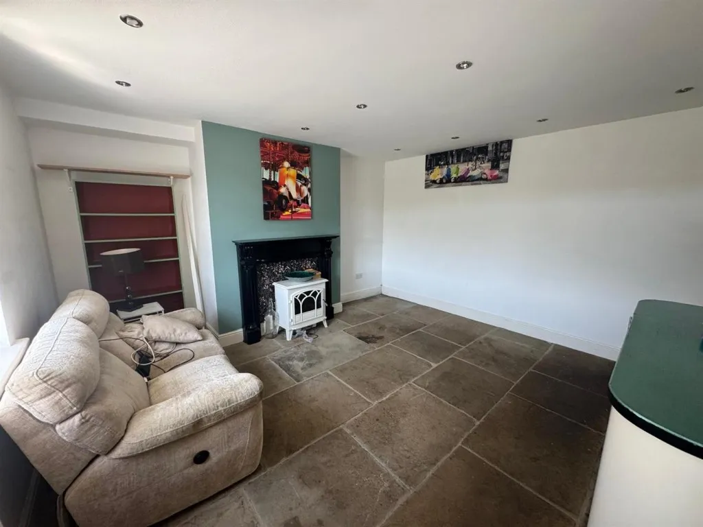 Denholme Road, Oxenhope, BD22, photo 3