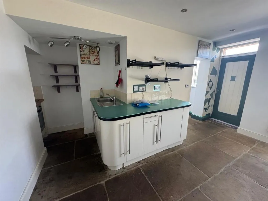 Denholme Road, Oxenhope, BD22, photo 6