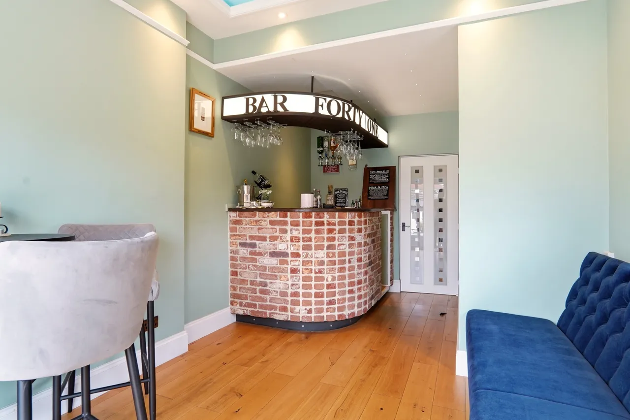 East Parade, York, YO31, photo 12