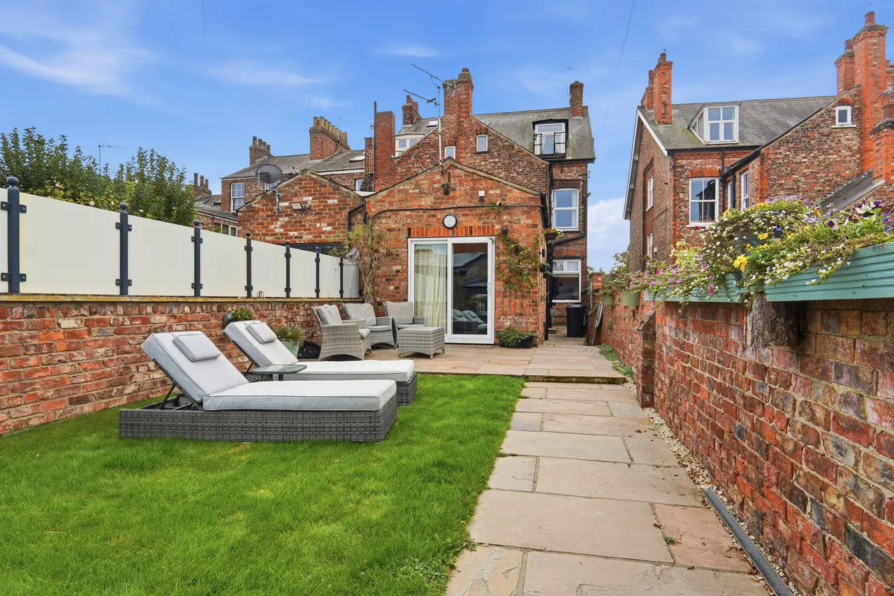 East Parade, York, YO31, photo 30