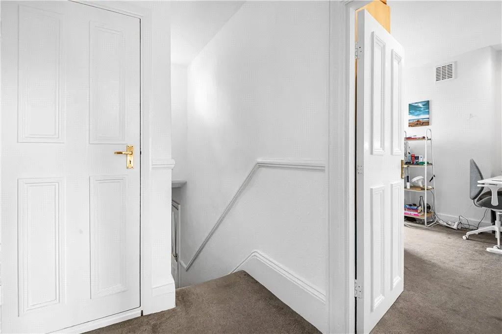 Effra Road, London, SW2, photo 10